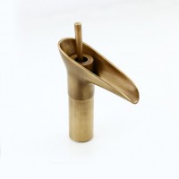 Manufacturer Wholesale Low MOQ Single Hole Antique Brass Faucet